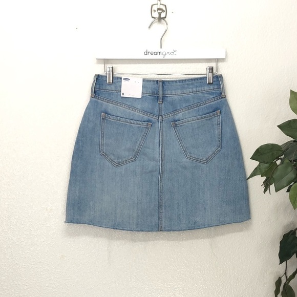 NWT Old Navy Light Wash Denim Skirt - Picture 5 of 6
